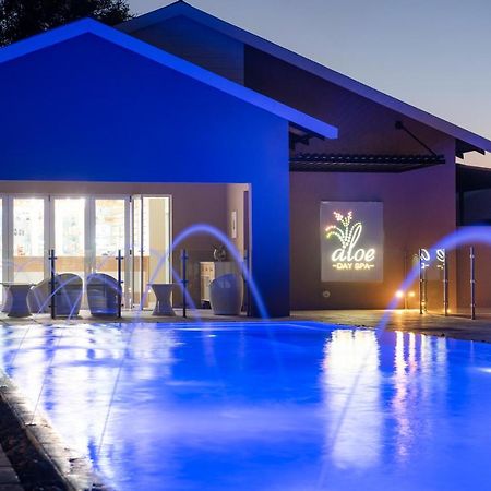 Palm Park Hotel Lephalale Екстериор снимка