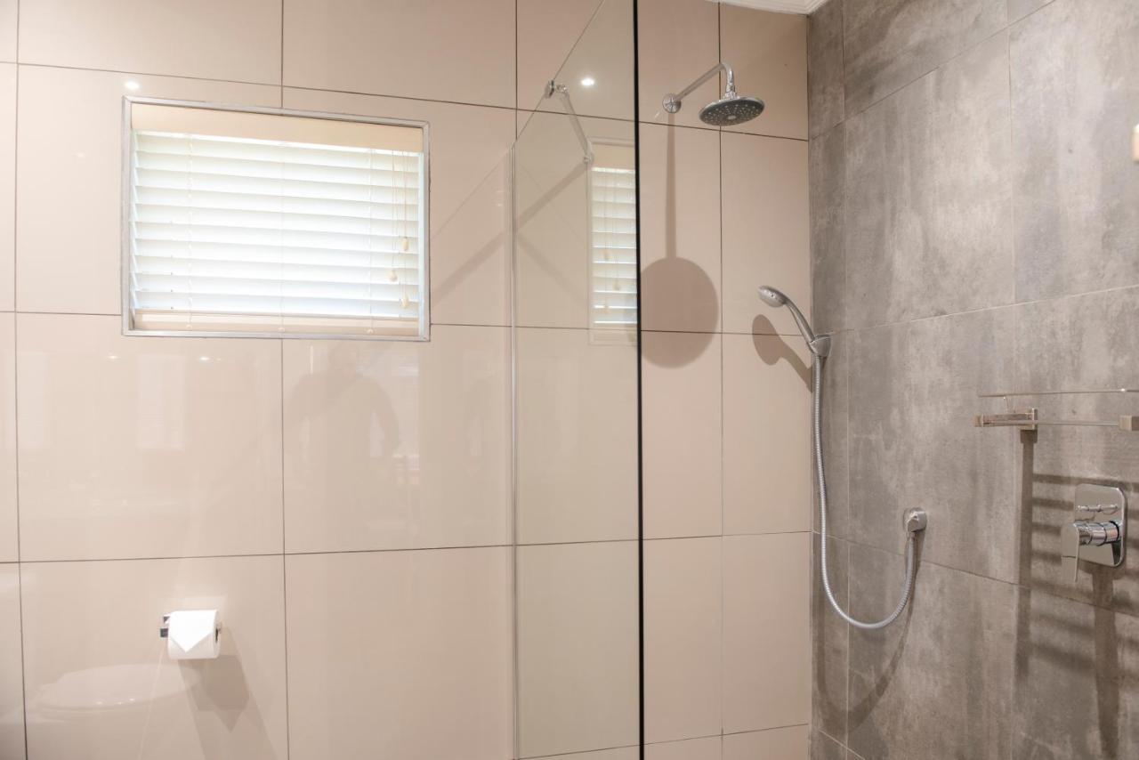 Palm Park Hotel Lephalale Екстериор снимка