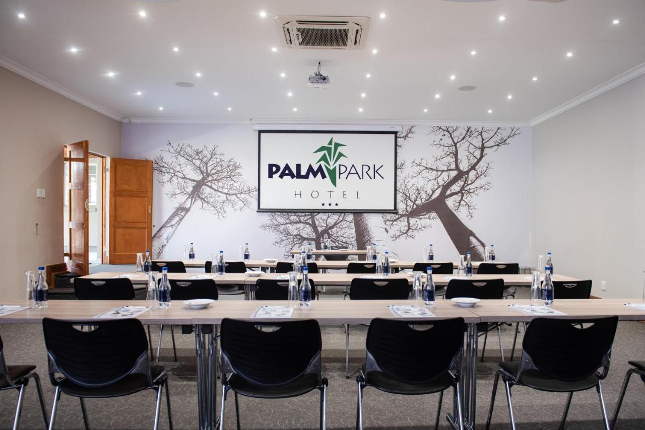 Palm Park Hotel Lephalale Екстериор снимка