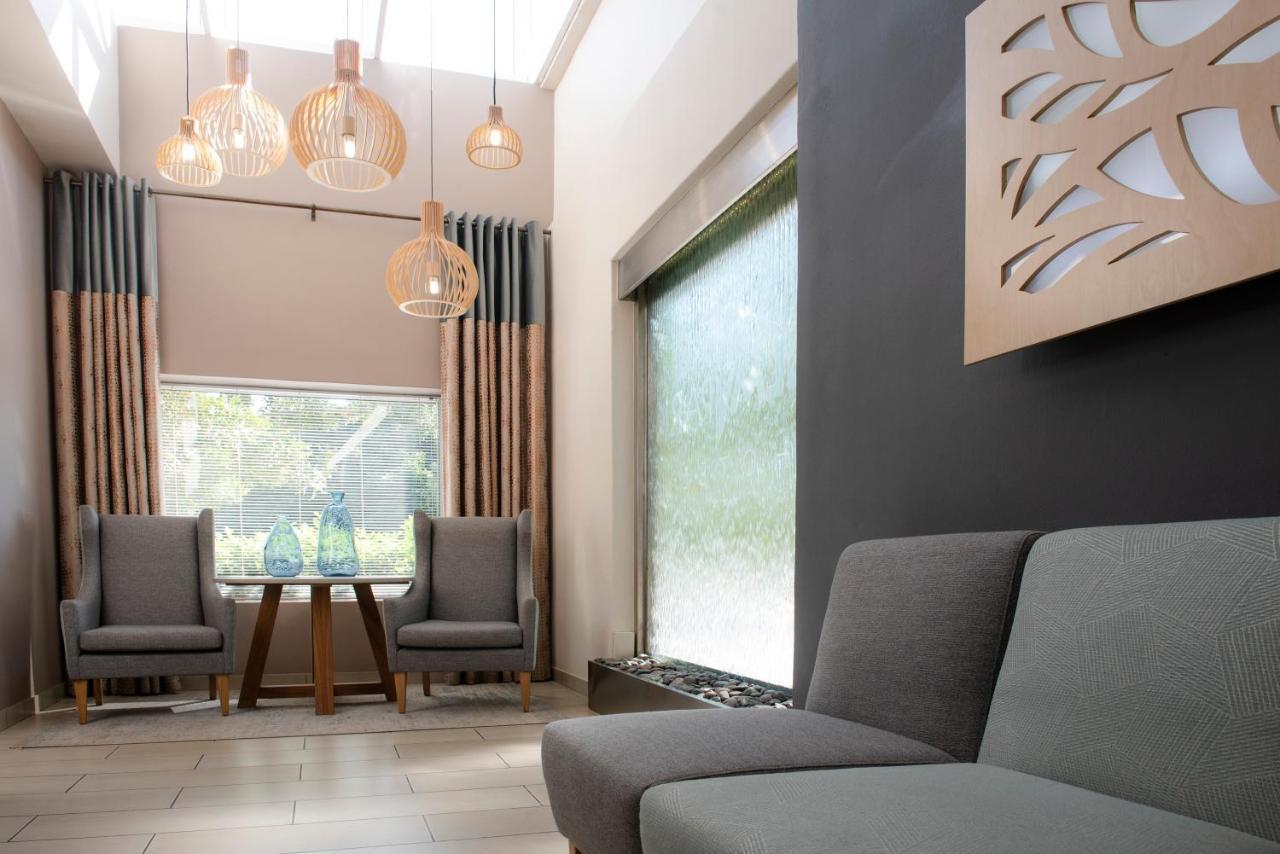 Palm Park Hotel Lephalale Екстериор снимка