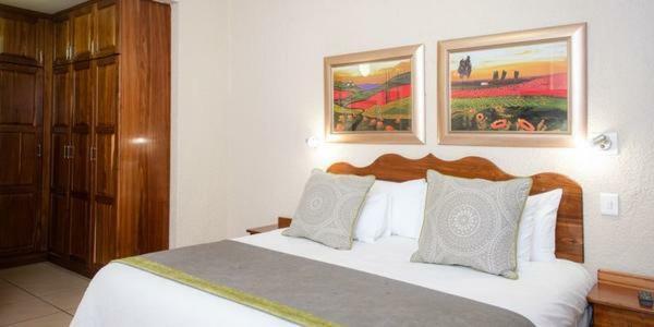 Palm Park Hotel Lephalale Екстериор снимка